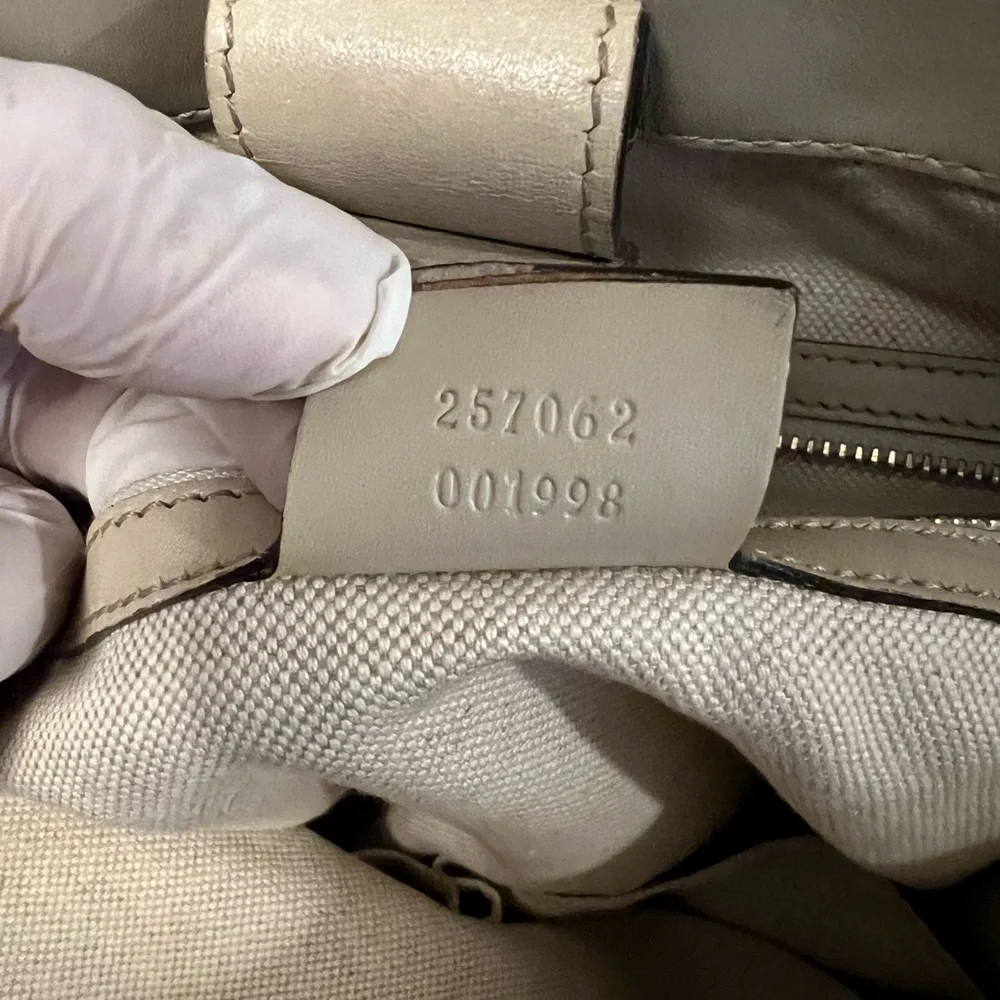 GUCCI SHERRIE Line Bag - Picture 14 of 16